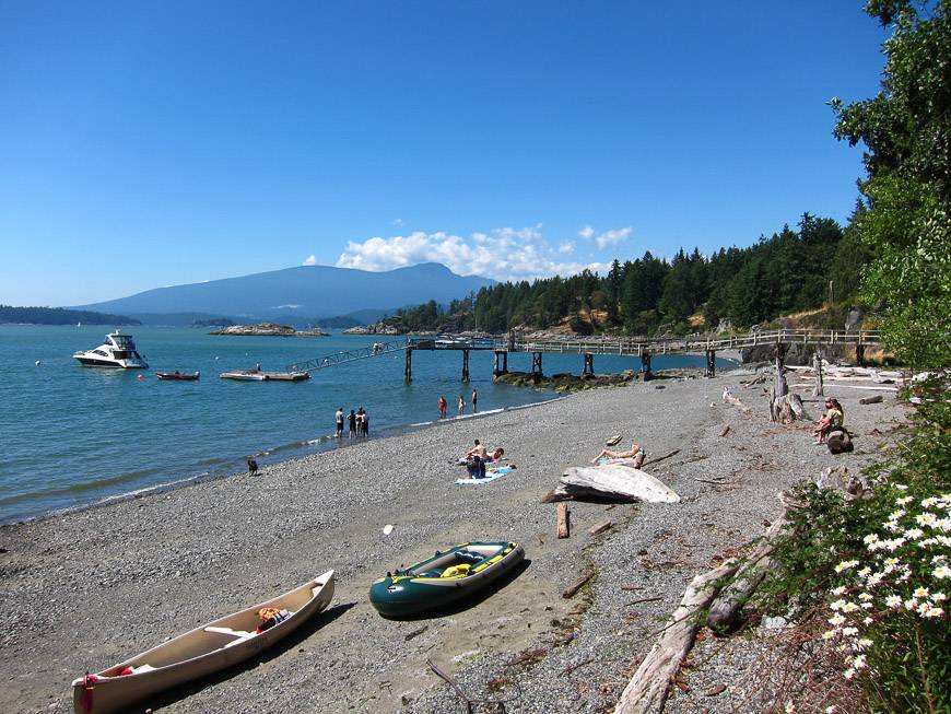 Tunstall Bay Bowen Island Beach is a perfect spot for a Bowen Island picnic. There's also the Tunstall Bay Beach Club with all of its watersports amenities and swimming pool.